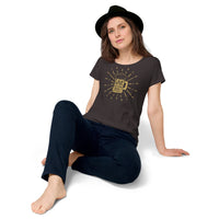Load image into Gallery viewer, Save water, drink beer. Women’s round neck tee
